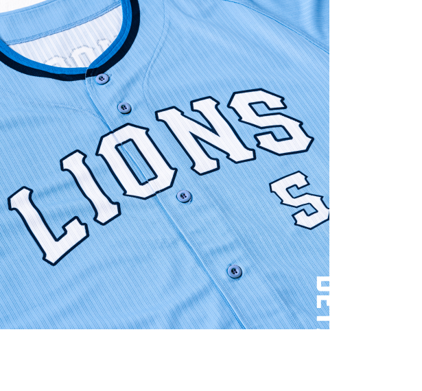 胸ロゴは野球の伝統的なアーチで、 オーセンティックなスタイルを演出。