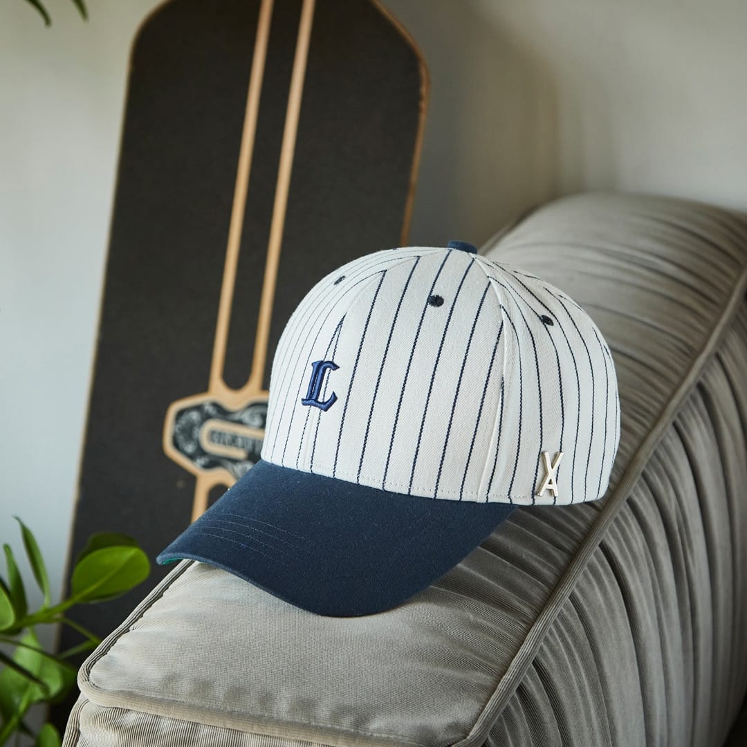 【予約】VARZAR×LIONS Pinstripe Mini Logo Stud Overfit Ball Cap